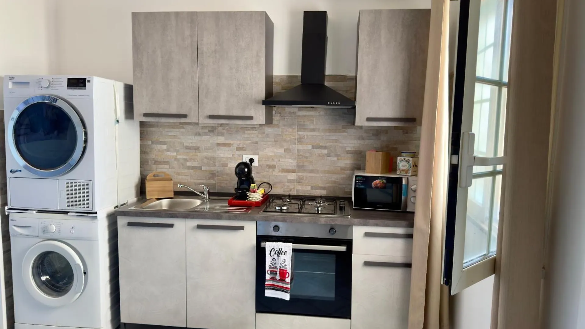 P & L House Apartment Palermo Italy