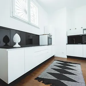 Chichi Apartment